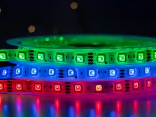 Pouvez-vous couper des bandes lumineuses LED et comment connecter le guide complet-article-OUTRES